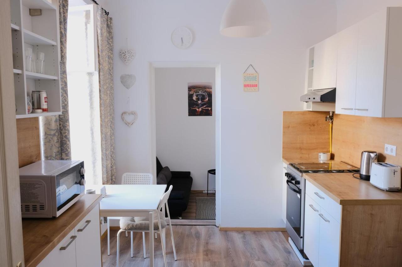 Varfal-Lak Apartman โชพรอน ภายนอก รูปภาพ