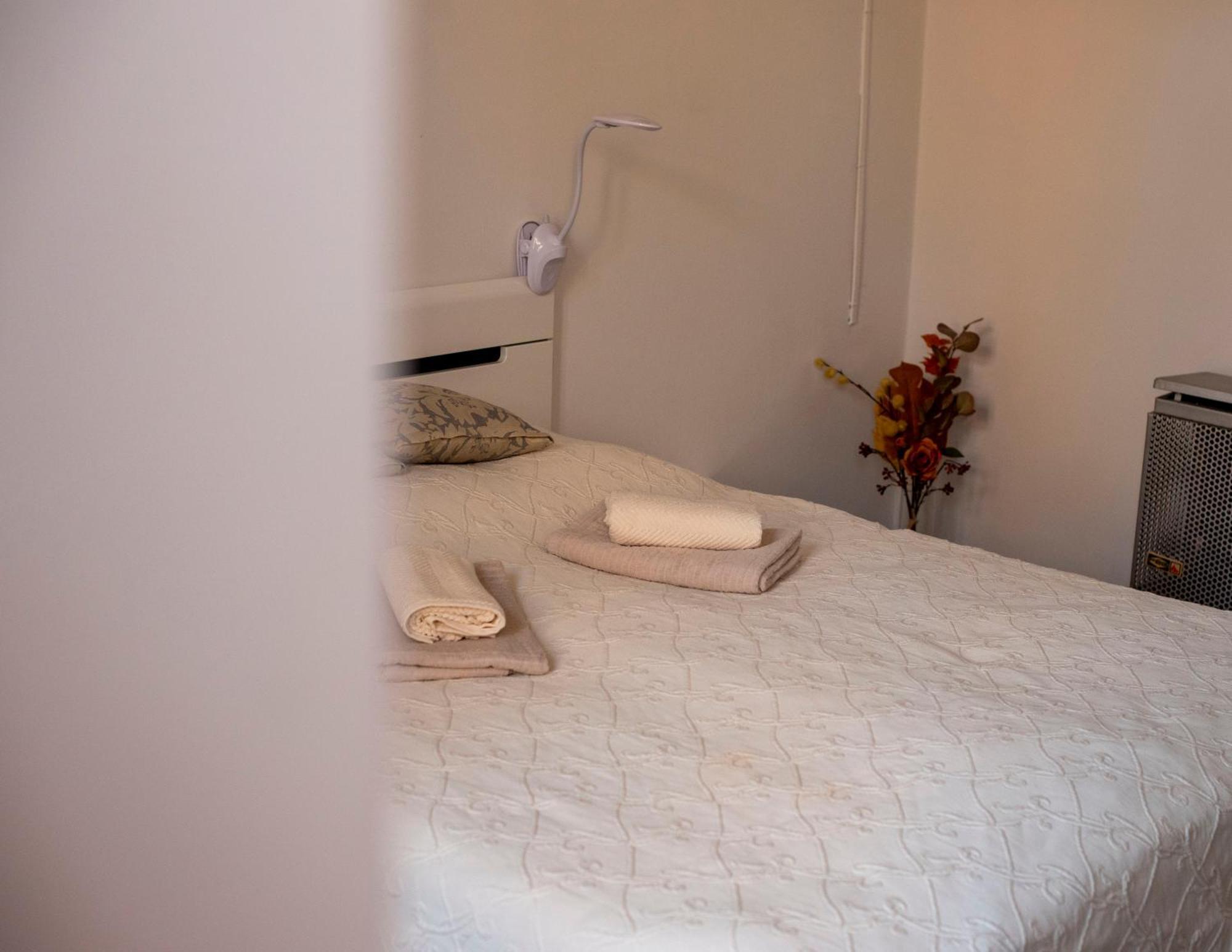 Varfal-Lak Apartman โชพรอน ภายนอก รูปภาพ