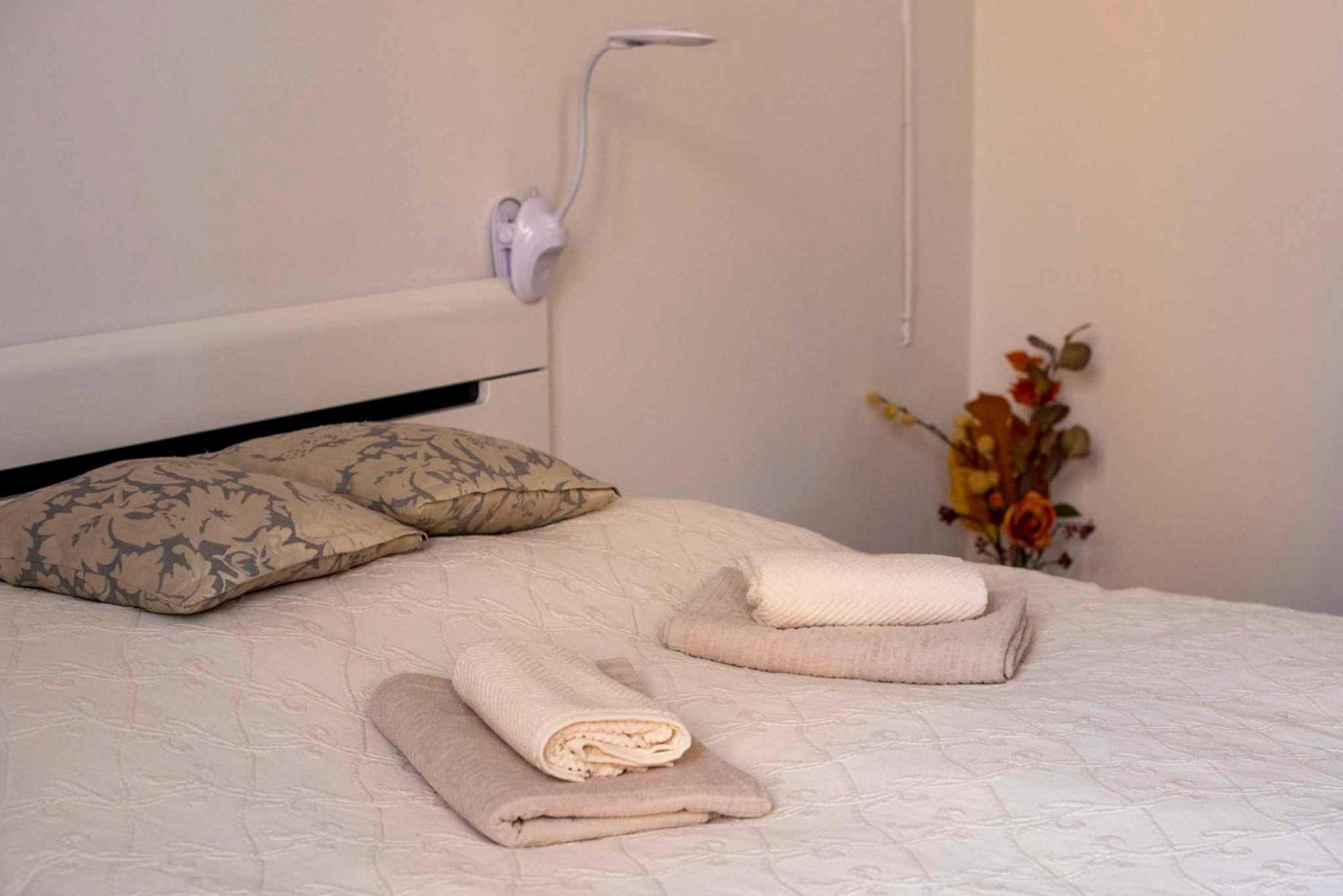 Varfal-Lak Apartman โชพรอน ภายนอก รูปภาพ